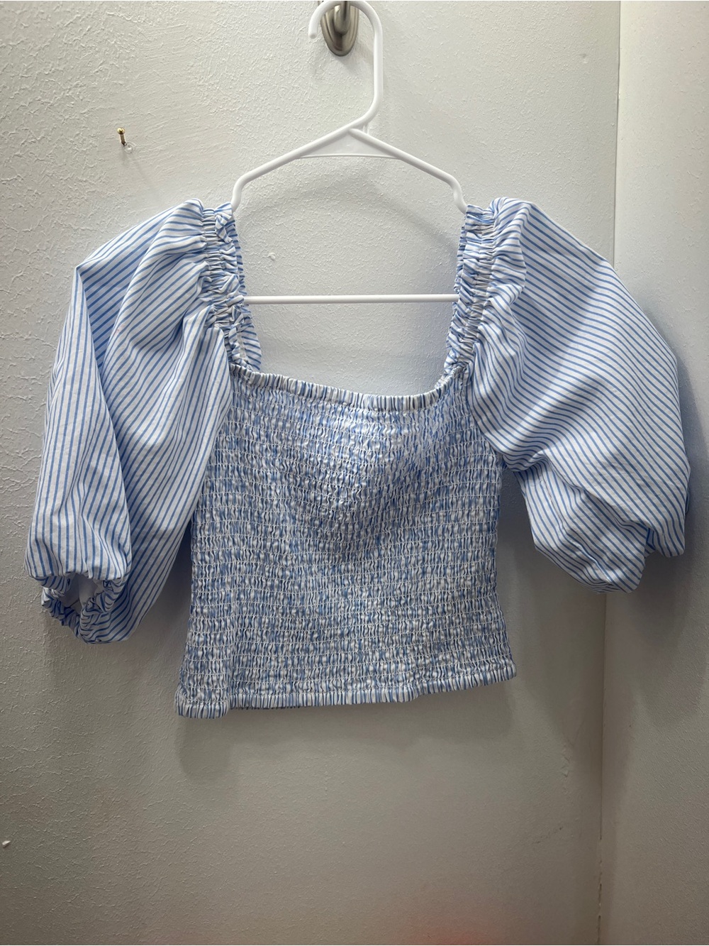 Steve Madden Light Blue & White Striped Smocked Puff Sleeve Crop Top